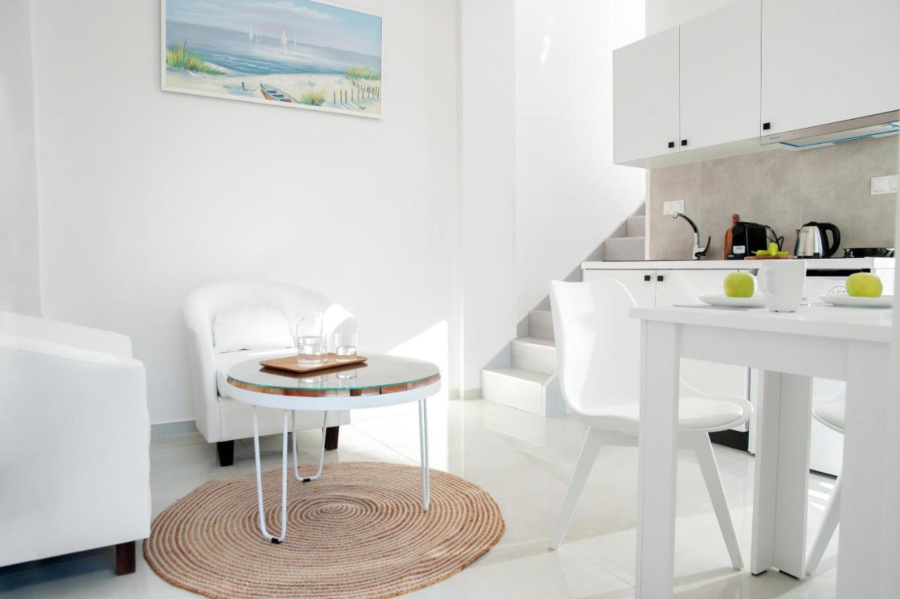 Alekos Luxury Suites Free 24H Transportation From - To Airport Artemida  Exteriér fotografie