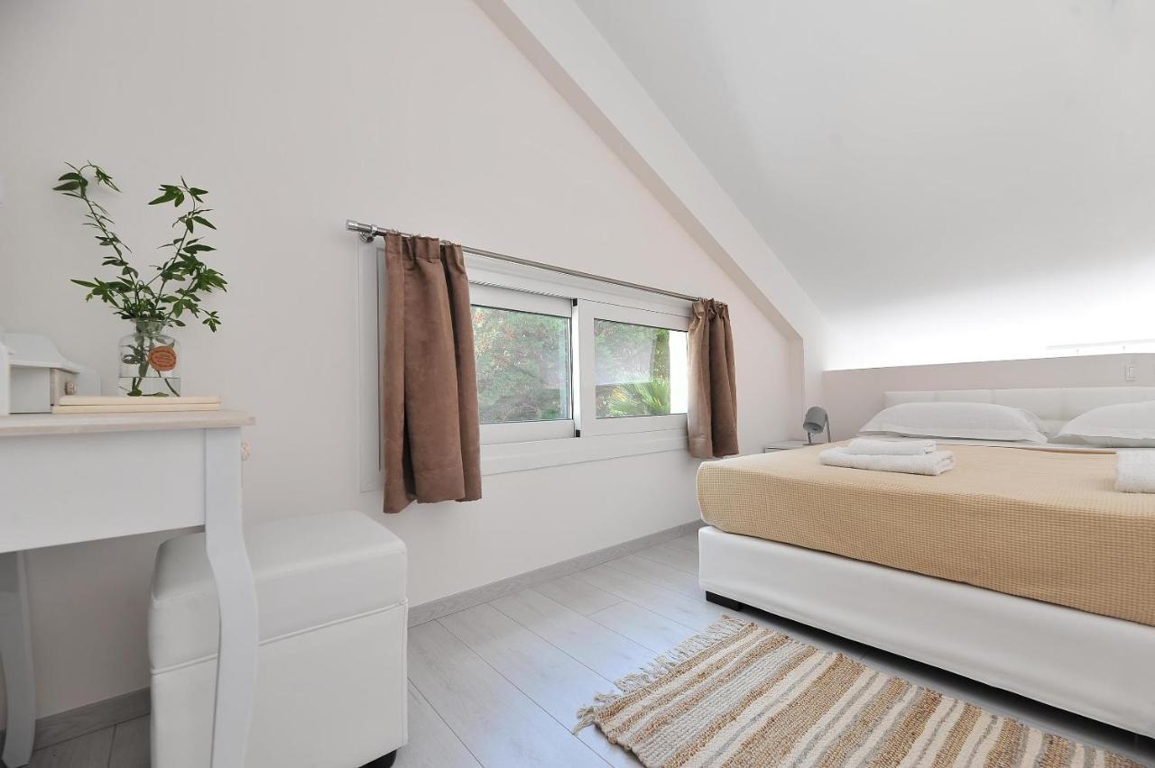 Alekos Luxury Suites Free 24H Transportation From - To Airport Artemida  Exteriér fotografie