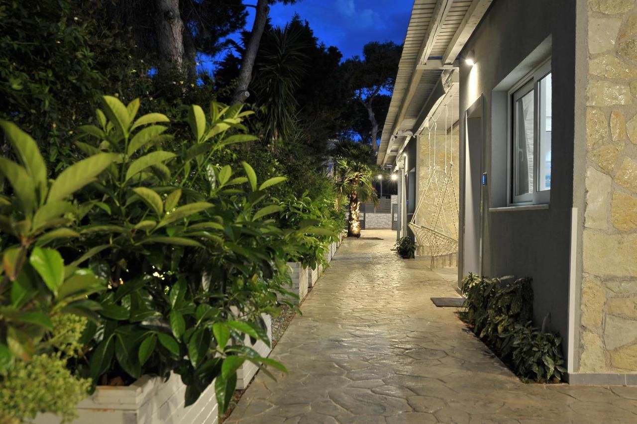 Alekos Luxury Suites Free 24H Transportation From - To Airport Artemida  Exteriér fotografie