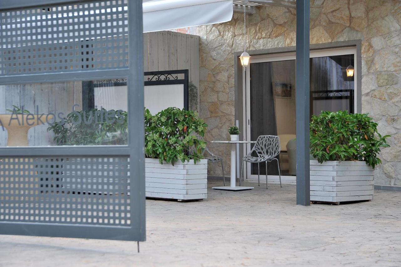 Alekos Luxury Suites Free 24H Transportation From - To Airport Artemida  Exteriér fotografie