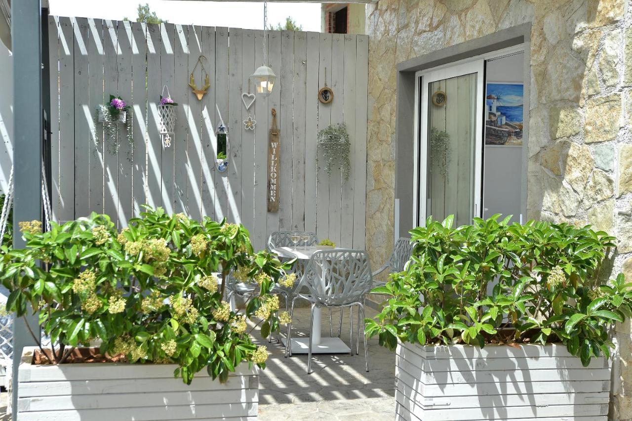 Alekos Luxury Suites Free 24H Transportation From - To Airport Artemida  Exteriér fotografie