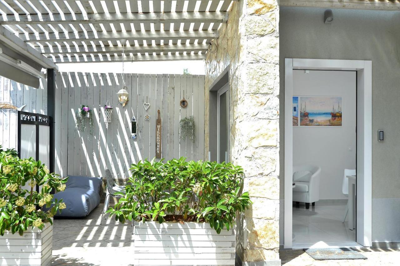 Alekos Luxury Suites Free 24H Transportation From - To Airport Artemida  Exteriér fotografie