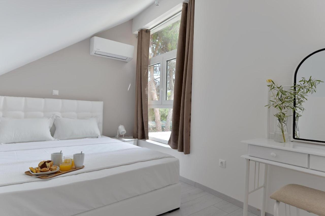 Alekos Luxury Suites Free 24H Transportation From - To Airport Artemida  Exteriér fotografie