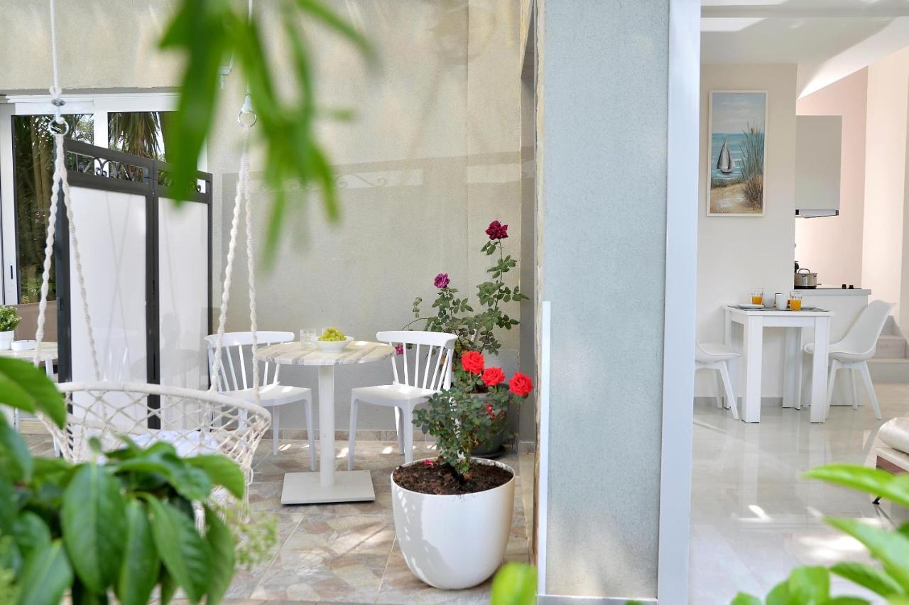 Alekos Luxury Suites Free 24H Transportation From - To Airport Artemida  Exteriér fotografie
